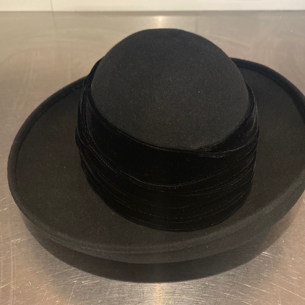 Eric Javits  retro hat, great condition, worn once and kept in the box since!